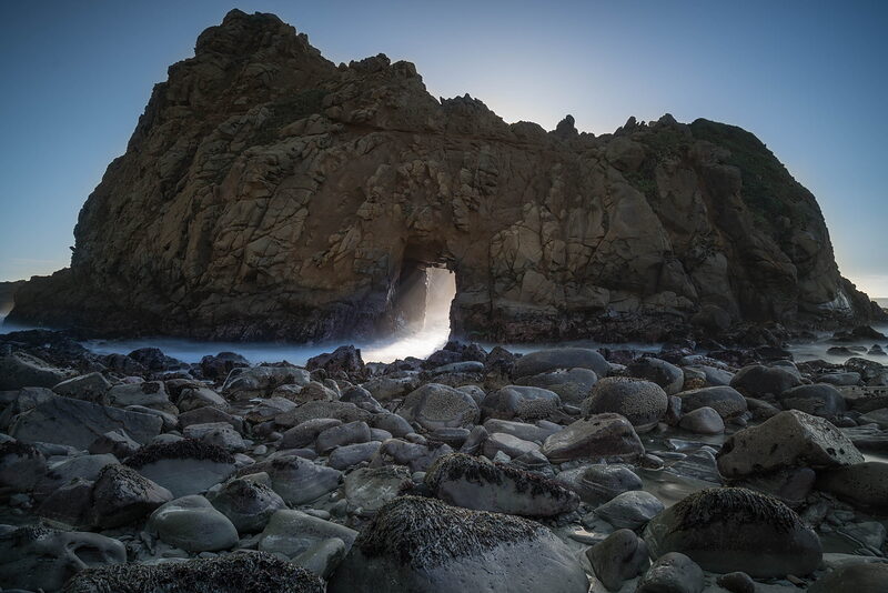 Keyhole Arch on Pfeifer Beach
